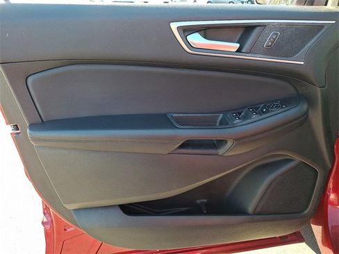 Used 2023 Ford Edge SEL image 12