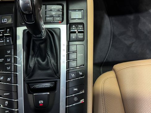 Used 2019 Porsche Macan S image 24