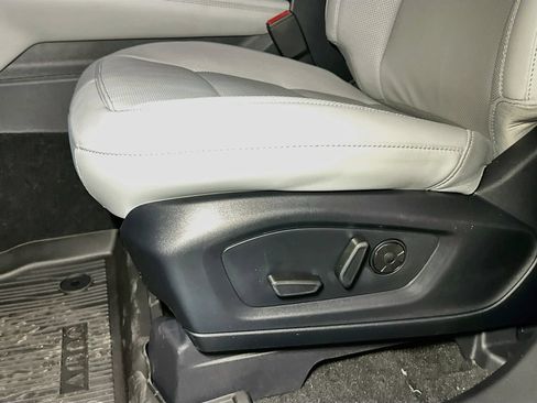 New 2026 Ford Explorer Platinum w/ LUX Leather Package AWD/4WD image 17