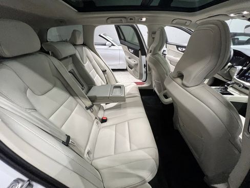 Used 2020 Volvo V60 T5 Cross Country w/ Protection Package Premier image 34