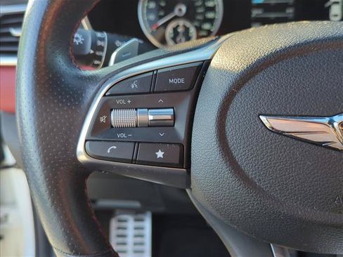 Used 2022 Genesis G70 3.3T Launch Edition RWD image 13