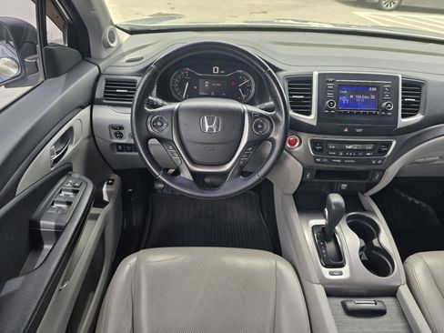 Used 2017 Honda Ridgeline RTL image 11