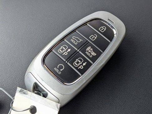 Used 2022 Hyundai Santa Fe Calligraphy image 28