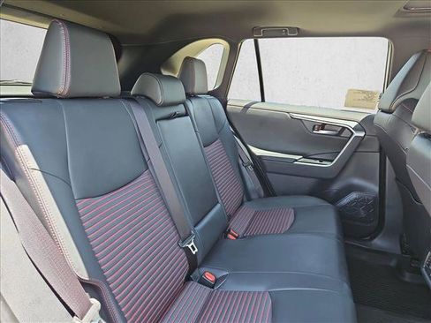 Used 2025 Toyota RAV4 XSE AWD/4WD image 21