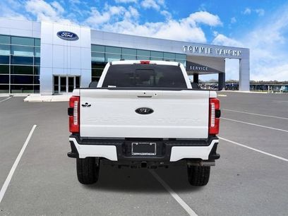 New 2026 Ford F350 Lariat w/ Black Appearance Package