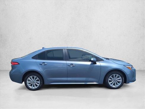 Certified 2025 Toyota Corolla LE w/ LE Premium Package FWD image 4