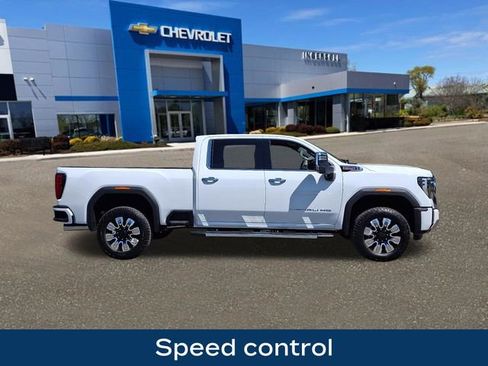 Used 2026 GMC Sierra 2500 Denali AWD/4WD image 27
