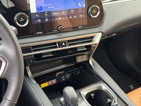 Certified 2025 Lexus RX 350 FWD w/ Technology Package image 37