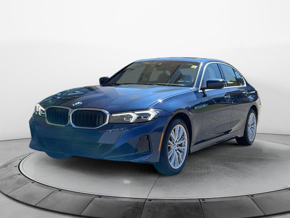 Used 2024 BMW 330i xDrive Sedan w/ Premium Package AWD/4WD image 3