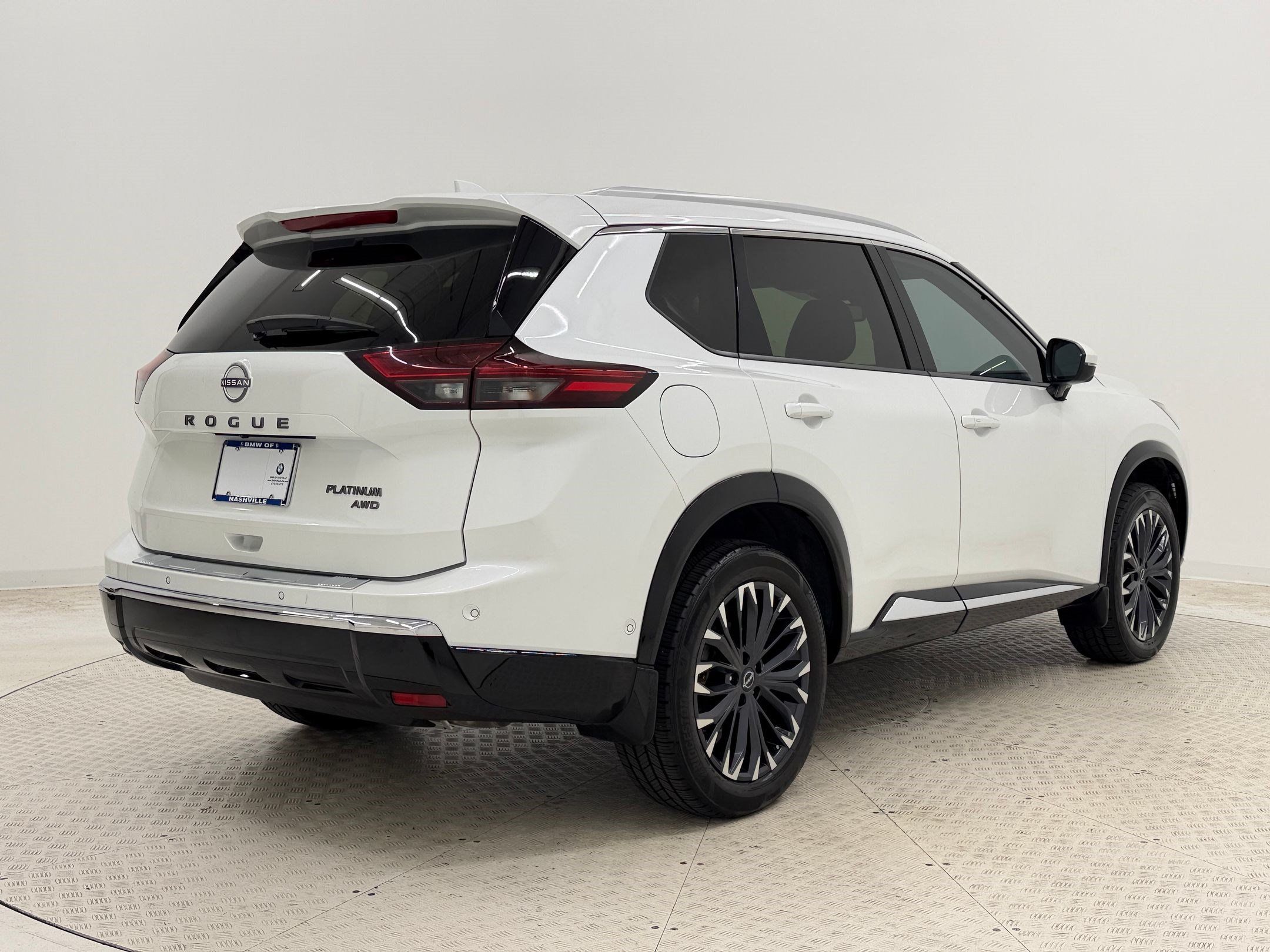 Used 2024 Nissan Rogue Platinum w/ Platinum Premium Package AWD/4WD image 9