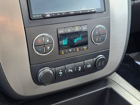 Used 2012 Chevrolet Silverado 2500 LTZ w/ LTZ Plus Package AWD/4WD image 24