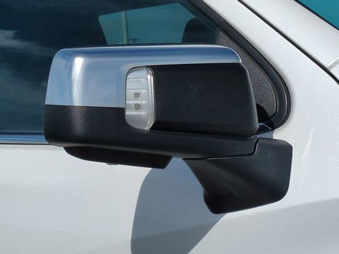 Used 2022 Chevrolet Silverado 1500 High Country image 11