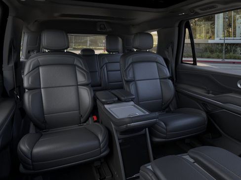 New 2026 Lincoln Navigator Reserve w/ Jet Appearance Package AWD/4WD image 11