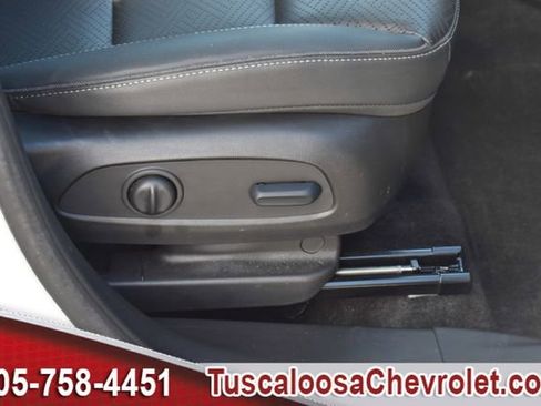 Used 2023 Buick Encore GX Essence w/ Experience Buick Package image 13