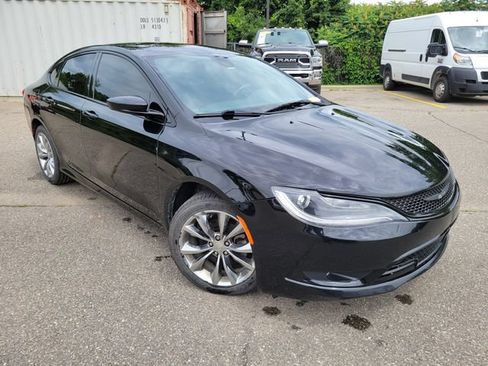 Used 2015 Chrysler 200 S FWD image 1