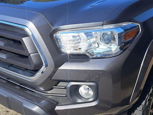 Used 2022 Toyota Tacoma SR5 image 16