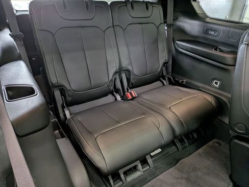 New 2025 Jeep Grand Cherokee L Limited image 28