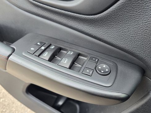 Used 2021 Jeep Cherokee Trailhawk w/ Technology Group image 25