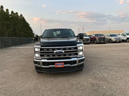 Used 2025 Ford F250 Lariat AWD/4WD image 9