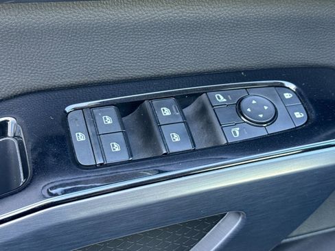 Certified 2023 Nissan Pathfinder SL FWD image 12