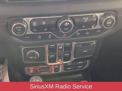 Used 2024 Jeep Gladiator Mojave AWD/4WD image 23