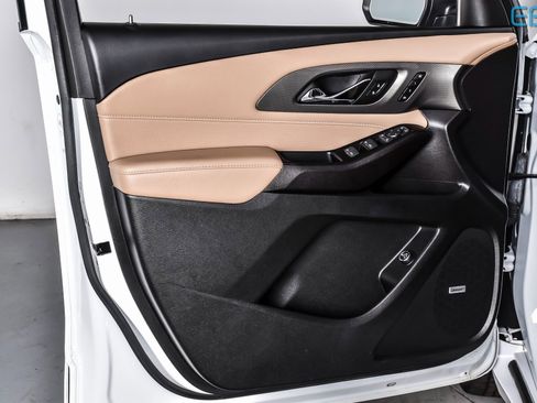 Used 2023 Chevrolet Traverse Premier image 15