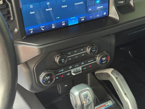 Used 2021 Ford Bronco First Edition AWD/4WD image 41