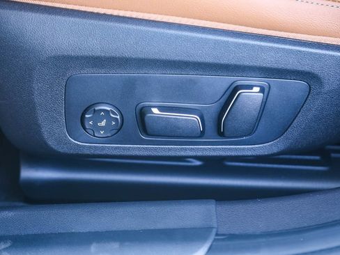 Used 2026 BMW 330i Sedan w/ Convenience Package RWD image 18