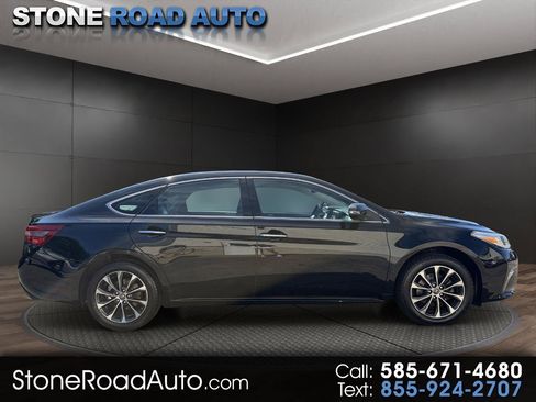 Used 2017 Toyota Avalon XLE Premium w/ All Weather Liner Package FWD image 1