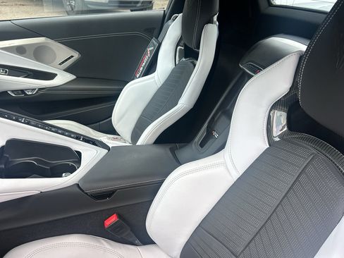 Used 2022 Chevrolet Corvette Stingray Preferred Conv w/ Z51 Performance Package RWD image 15