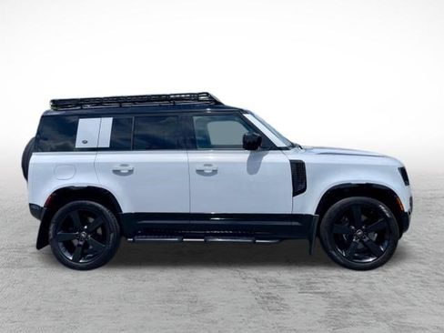 Used 2023 Land Rover Defender 110 V8 AWD/4WD image 4