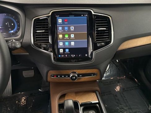 Certified 2025 Volvo XC90 B5 Plus image 14