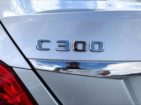 Used 2017 Mercedes-Benz C 300 Sedan image 30