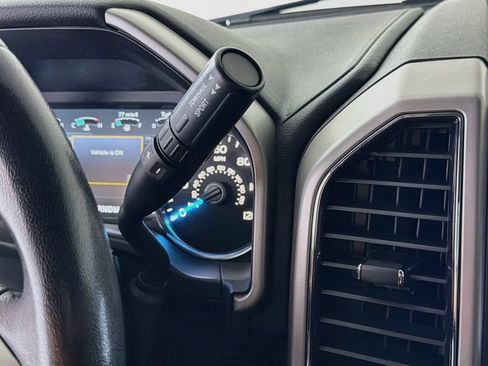 Used 2017 Ford F150 Lariat w/ Max Trailer Tow Package AWD/4WD image 18