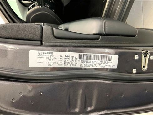 Used 2020 Jeep Grand Cherokee Limited image 35