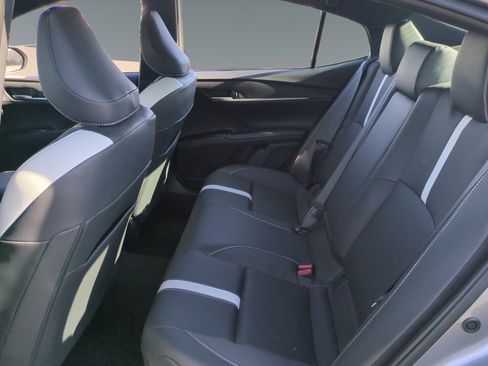 Used 2025 Toyota Camry SE image 13