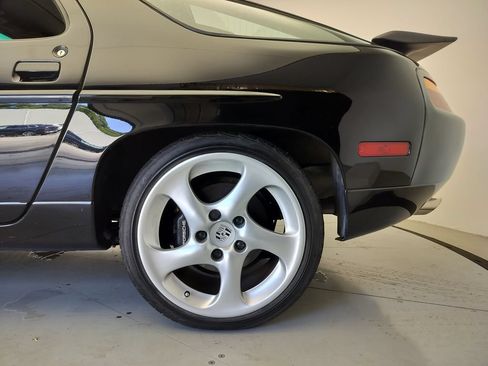 Used 1988 Porsche 928 S4 RWD image 27