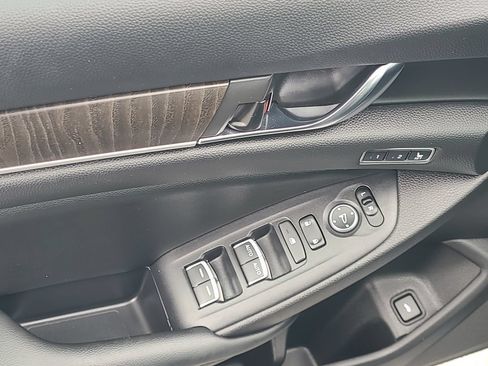 Used 2021 Honda Accord Touring image 20