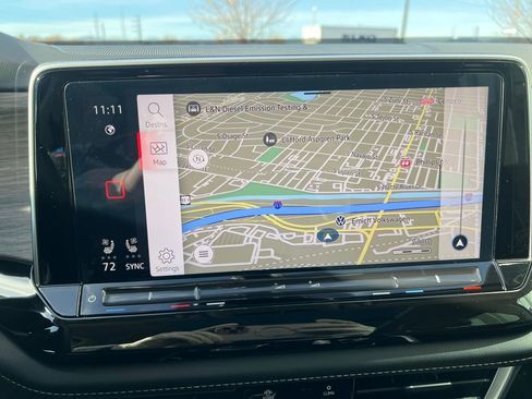 Certified 2025 Volkswagen Atlas SEL Premium R-Line image 23