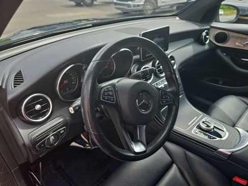 Used 2019 Mercedes-Benz GLC 300 image 17