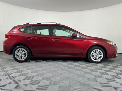 Used 2017 Subaru Impreza 2.0i Premium AWD/4WD image 6