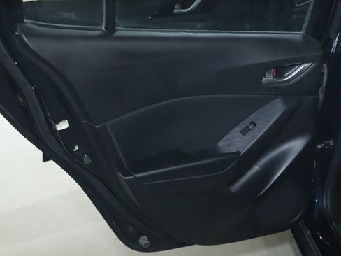 Used 2016 MAZDA MAZDA3 i Sport FWD image 13