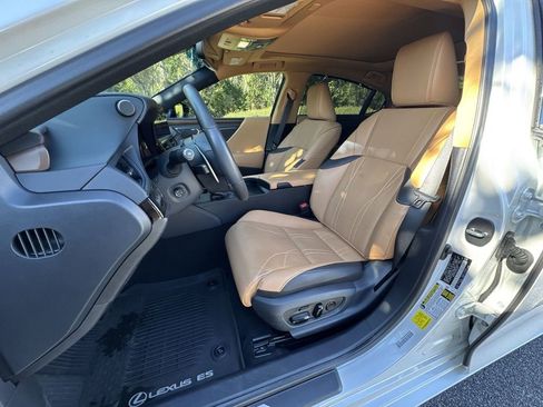 Used 2024 Lexus ES 350 Ultra Luxury image 13