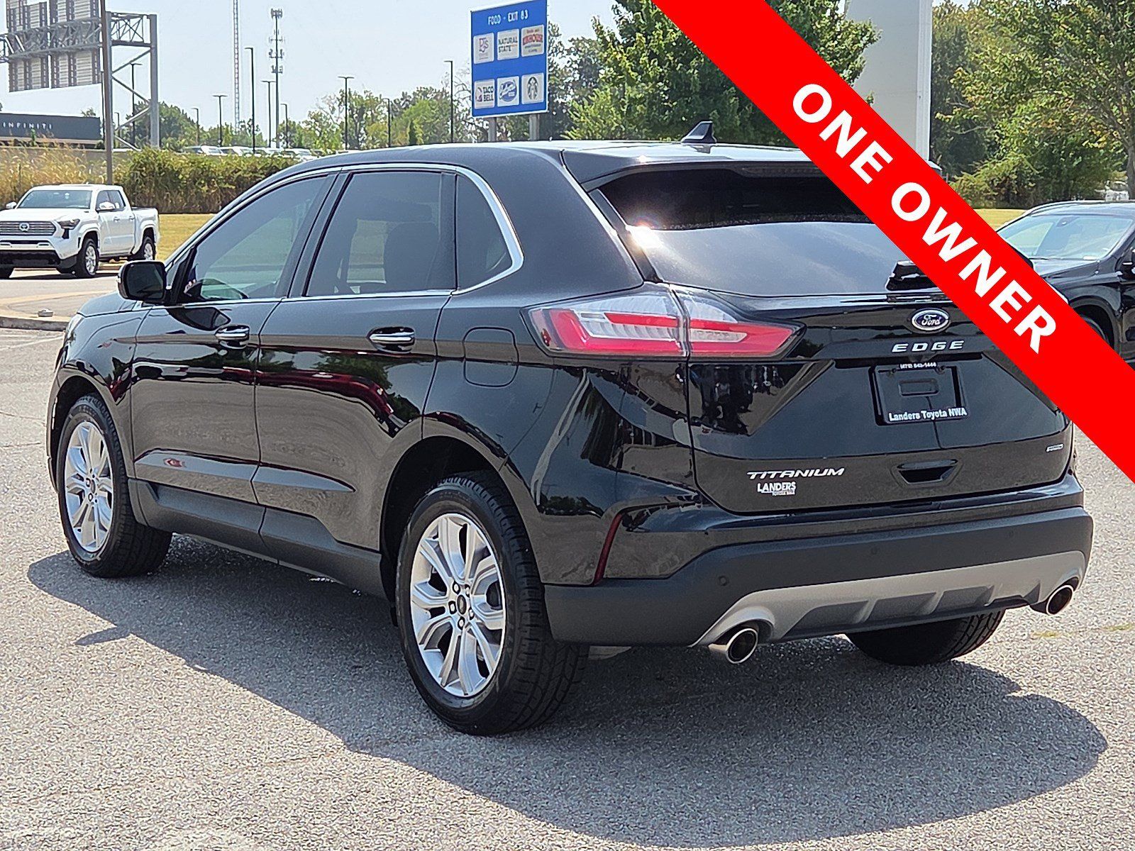 Used 2023 Ford Edge Titanium w/ Cargo Accessory Package AWD/4WD image 4