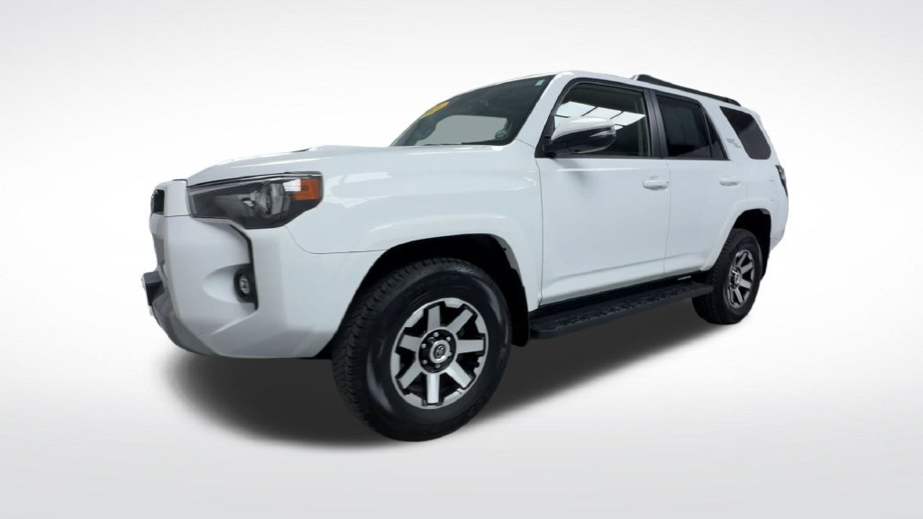 Certified 2024 Toyota 4Runner TRD Off-Road Premium w/ Moonroof Package AWD/4WD image 24