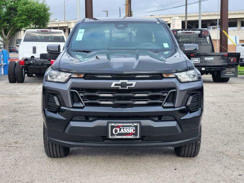 Used 2026 Chevrolet Colorado LT image 2