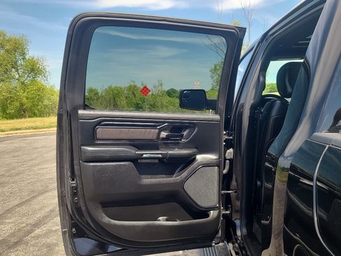 Used 2024 RAM 1500 Laramie AWD/4WD image 34