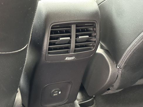 Used 2022 Ford Escape Titanium w/ Titanium Premium Package FWD image 12