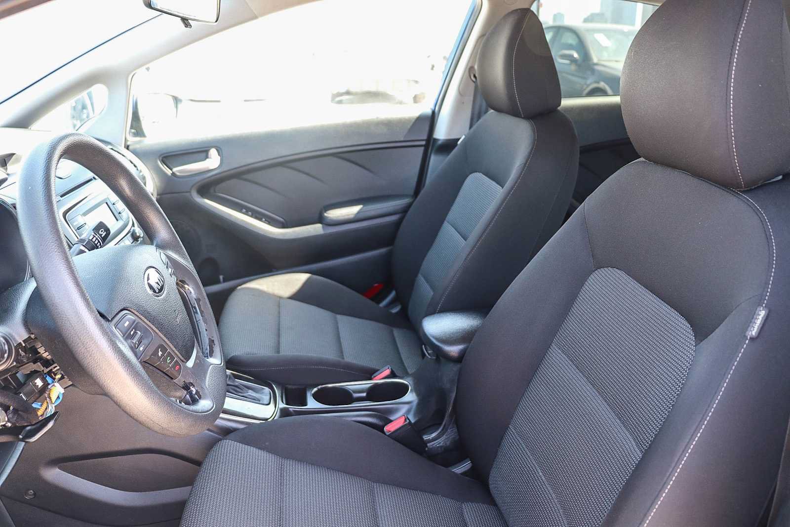 Used 2017 Kia Forte LX FWD image 32