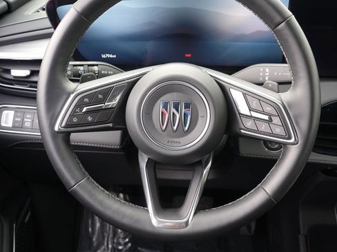 Used 2025 Buick Enclave Preferred image 23